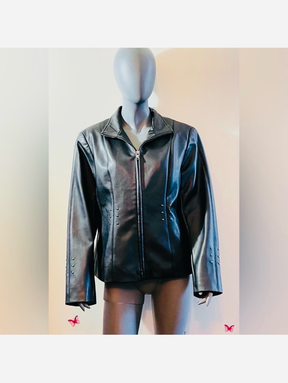 Colebrook Women’s Vegan Black Leather Large jacket with stud accents EUC